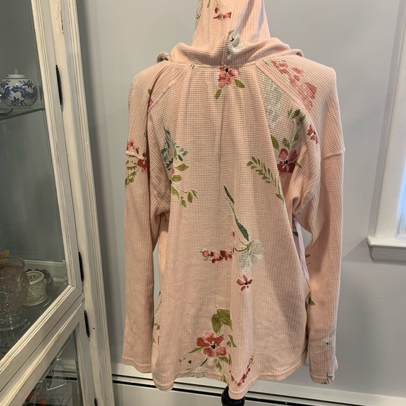 Chaps Peach colored Hooded Waffle Fabric Texture Hoodie with Floral Design. - Picture 3 of 12